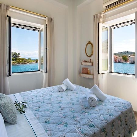 Sea Front Suite "Sea Tales" Gaios Exteriér fotografie